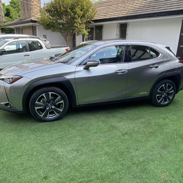 2022 Lexus Ux 250H LUX Hibrido - Imagen 3
