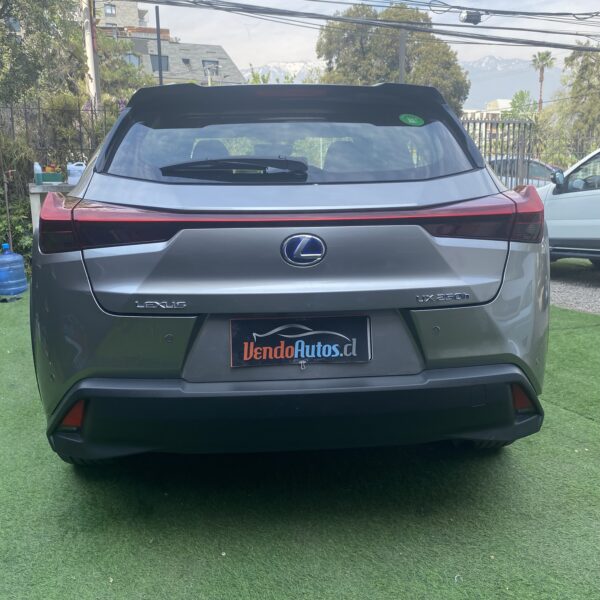 2022 Lexus Ux 250H LUX Hibrido - Imagen 4