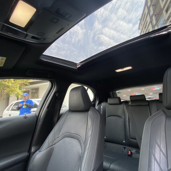 2022 Lexus Ux 250H LUX Hibrido - Imagen 13