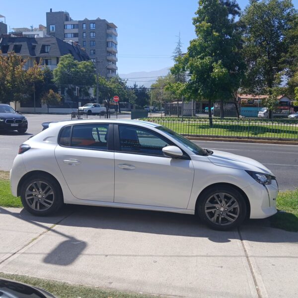 2021 Peugeot 208 1.2 Puretech 75HP Active Pack - Imagen 29