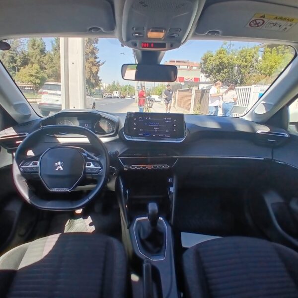 2021 Peugeot 208 1.2 Puretech 75HP Active Pack - Imagen 12