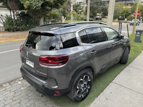 Citroen C5 Aircross Automático versión Shine con techo - Imagen 12