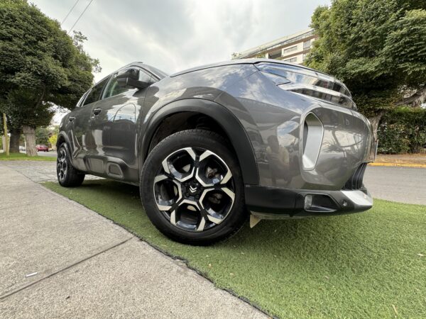 Citroen C5 Aircross Automático versión Shine con techo - Imagen 11