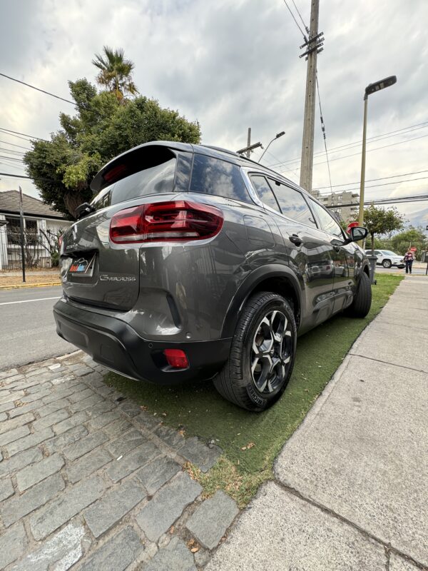 Citroen C5 Aircross Automático versión Shine con techo - Imagen 17