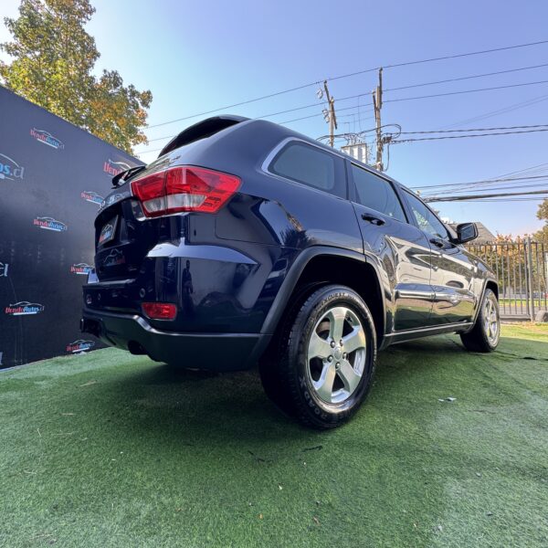 Jeep Grand Cherokee Laredo 3.6 4x4 - Imagen 19