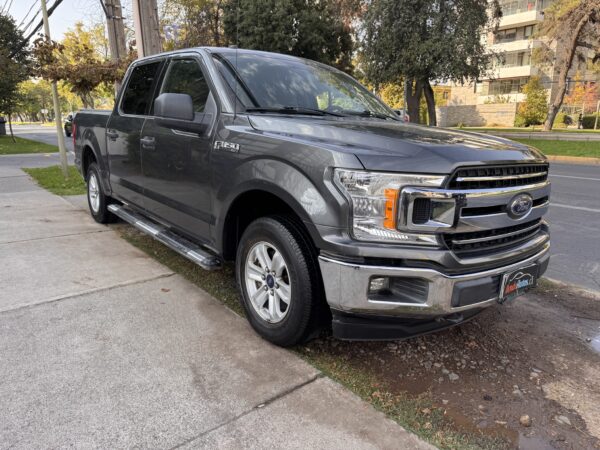 Ford F150 Xlt 3.3 4x2 Mantenciones en la Marca