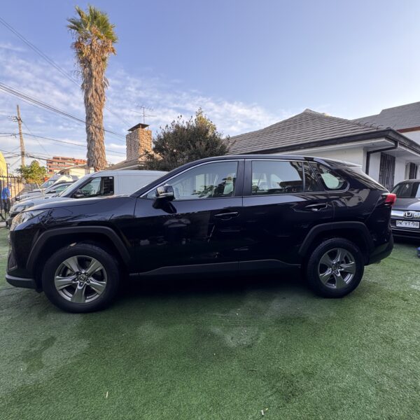 Toyota Rav4 2022 Automática y único dueño - Imagen 4