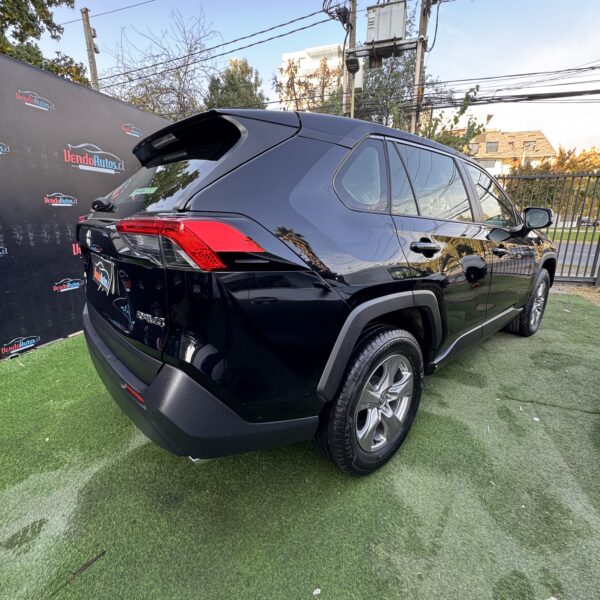 Toyota Rav4 2022 Automática y único dueño - Imagen 3