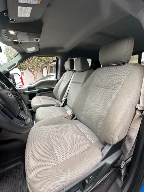 Ford F150 XLT DCAB 3.3 Automática y 4x4 - Imagen 24