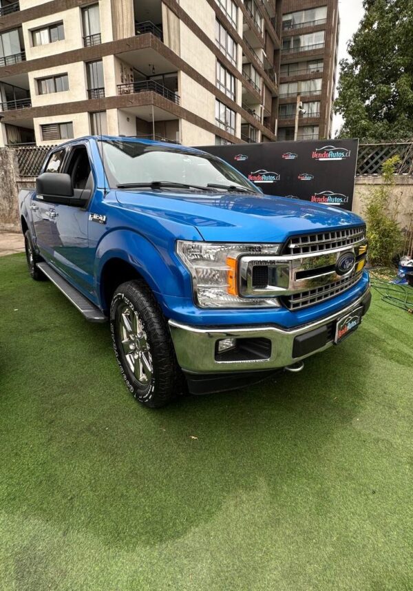 Ford F150 XLT DCAB 3.3 Automática y 4x4