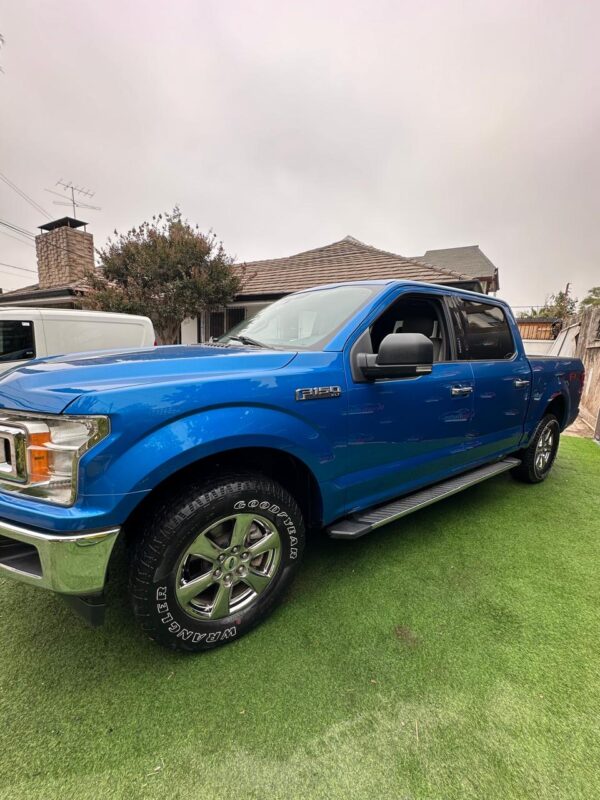 Ford F150 XLT DCAB 3.3 Automática y 4x4 - Imagen 5