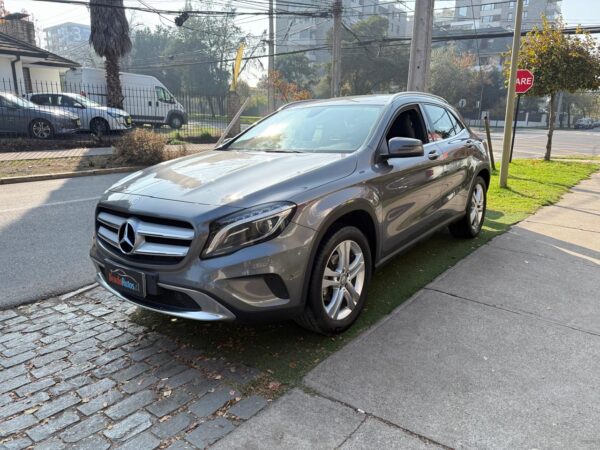 Mercedes Benz GLA200 2016 2.0 - Imagen 8
