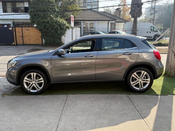 Mercedes Benz GLA200 2016 2.0 - Imagen 16