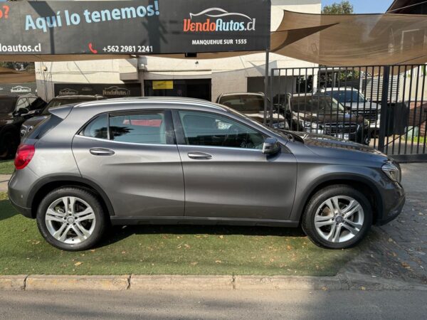Mercedes Benz GLA200 2016 2.0 - Imagen 10