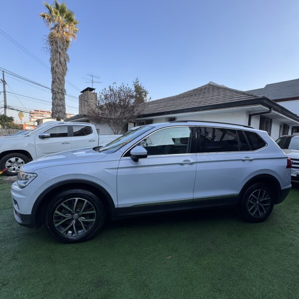 Volkswagen Tiguan 1.4 TSI 3 Corridas de Asientos - Imagen 6