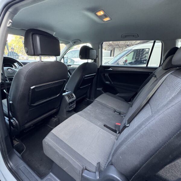 Volkswagen Tiguan 1.4 TSI 3 Corridas de Asientos - Imagen 11